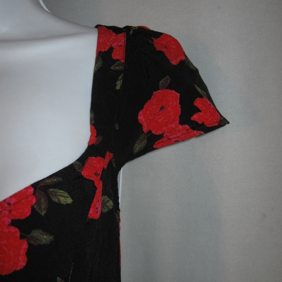 UO Kimchi Blue Strappy Back Floral Dress - Picture 3 of 6